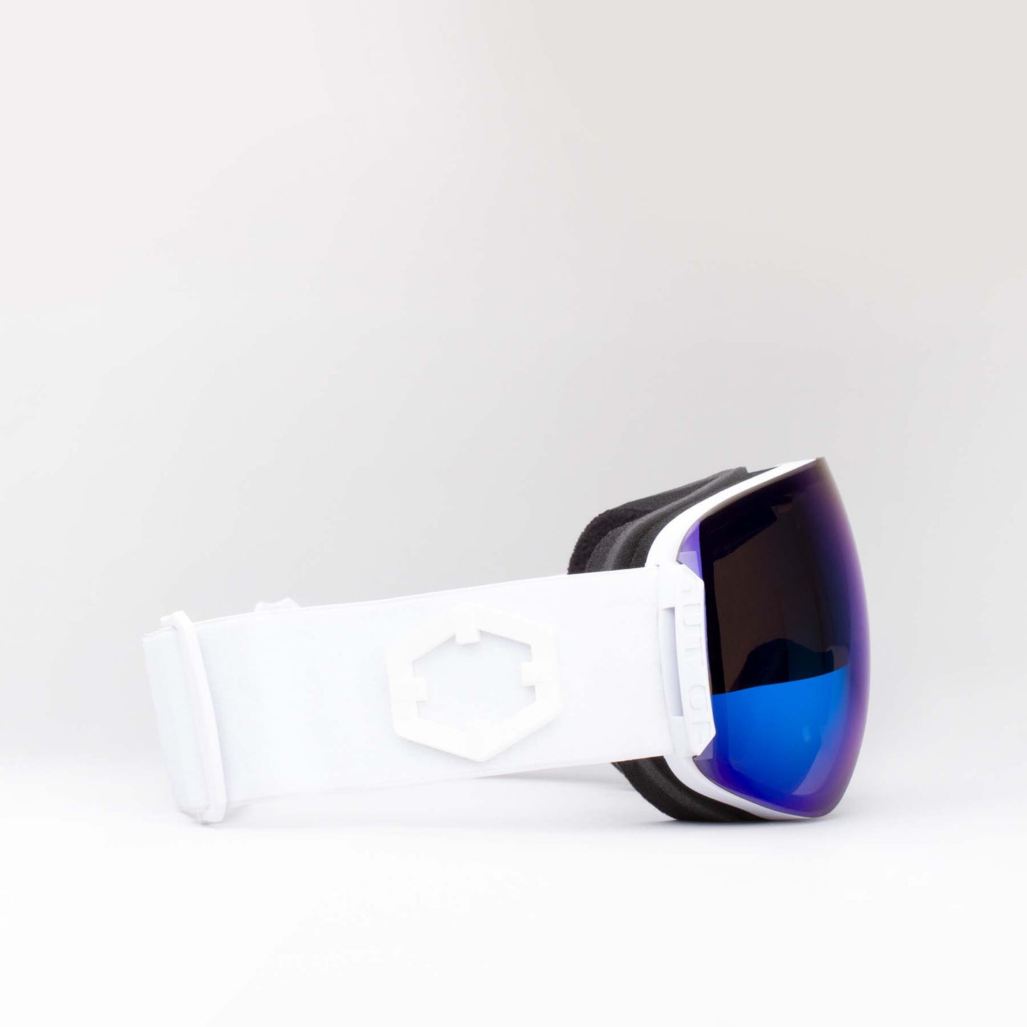 OUT OF - Open White Blue MCI