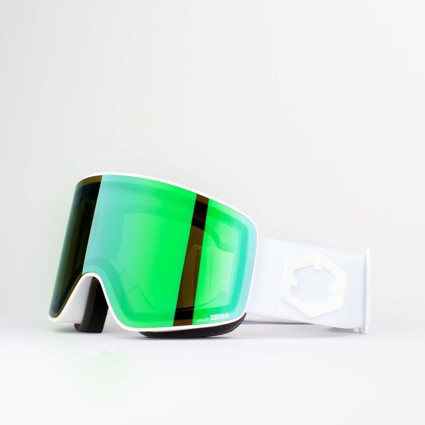 OUT OF - Void White Green MCI